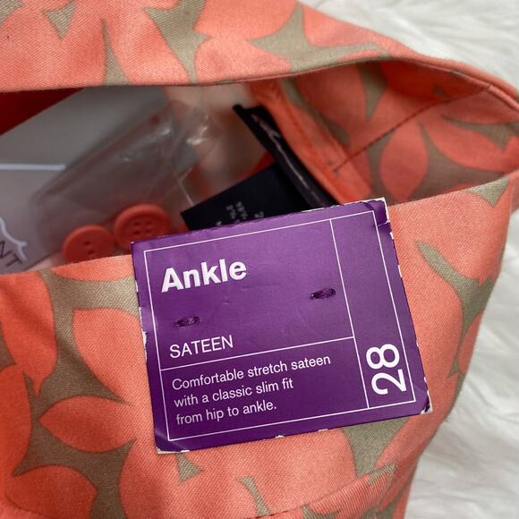 Lane Bryant Women's Floral Print Ankle Pants Size 28 Peach Beige Sateen NWT - Picture 8 of 16